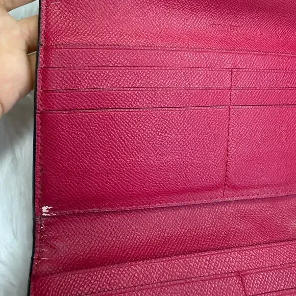 COACH RED Wallet - Picture 10 of 13